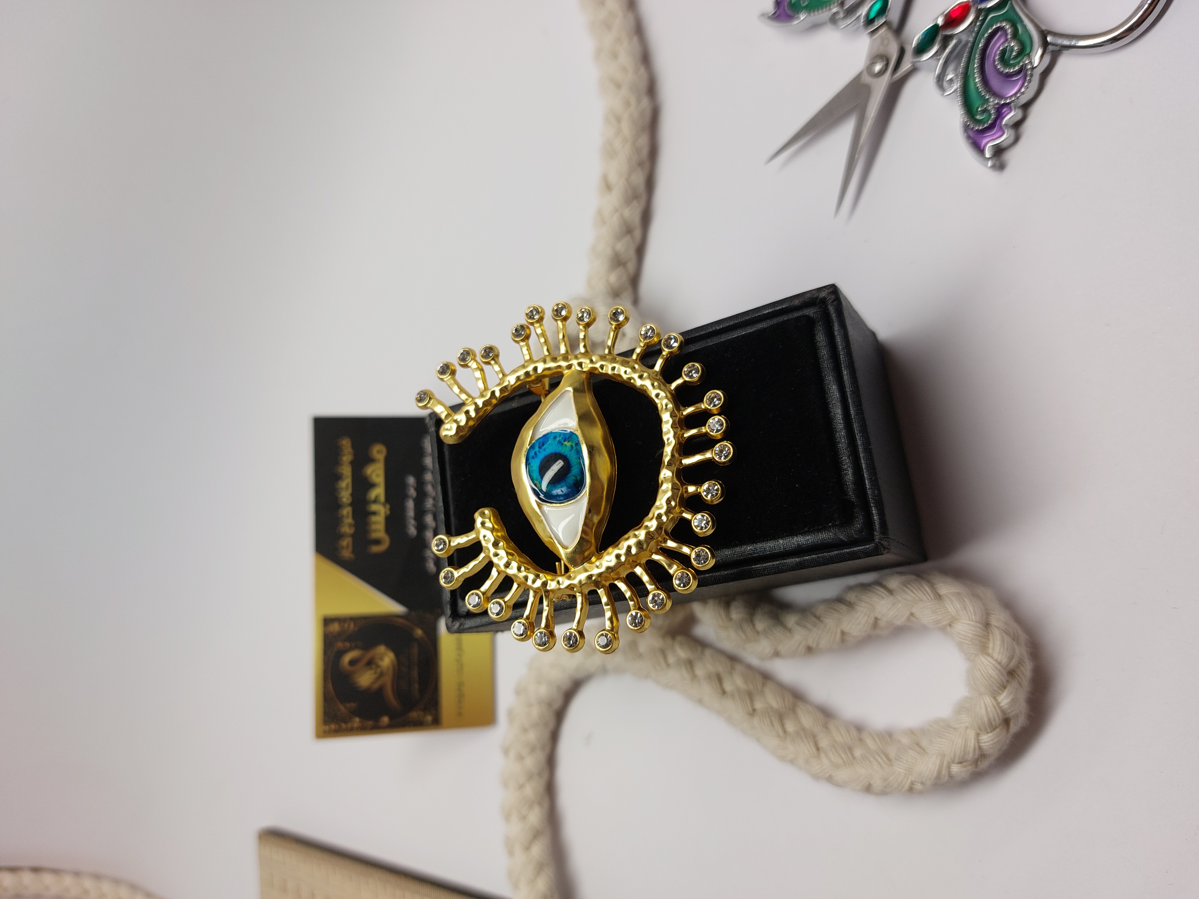 سنجاق سینه اسکیا پارلی (کد _ 3)