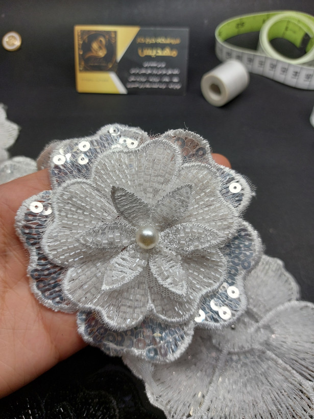نوار تور منجوقدوزی طرح گل(کد _ 39)